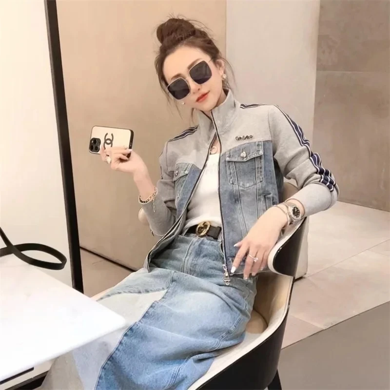 2024 New Spring Autumn Vintage patchwork Denim Jacket Women\'s Korean Slim zipper Short Standing Collar Long Sleeved Jeans Top