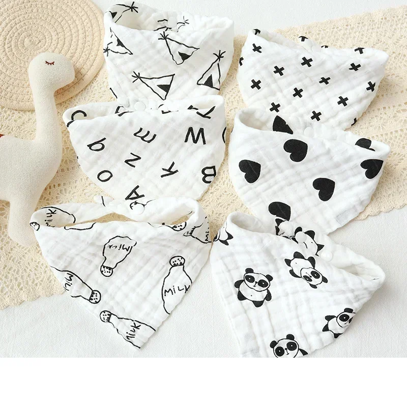 Fashion Triangle Saliva Towel Baby Bibs Infant Cotton Bib Newborn Cartoon Bandana Burp Cloth for Boy Girl Feeding Drool Bibs New