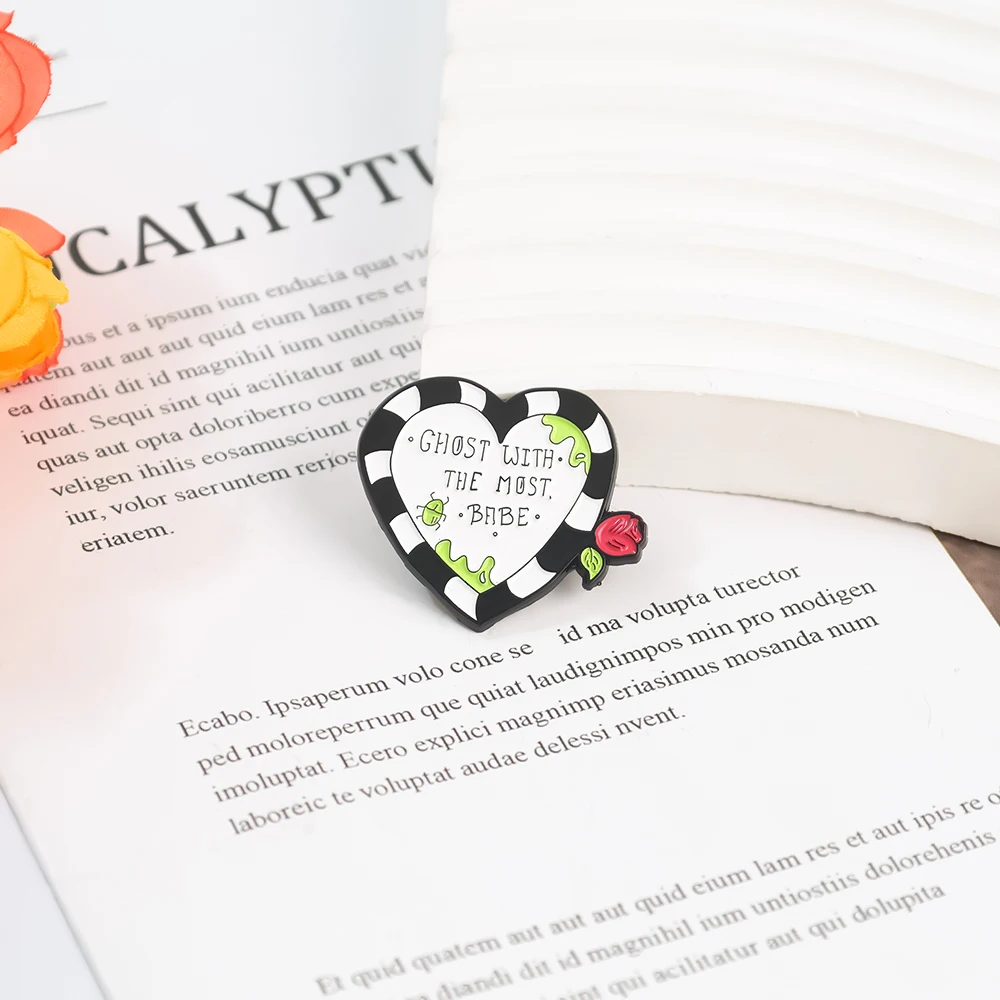 5 ピース/セットホラーコメディ映画愛エナメルラペルブローチピンバックパック帽子バッジコスプレジュエリー小道具アクセサリーハロウィンギフト