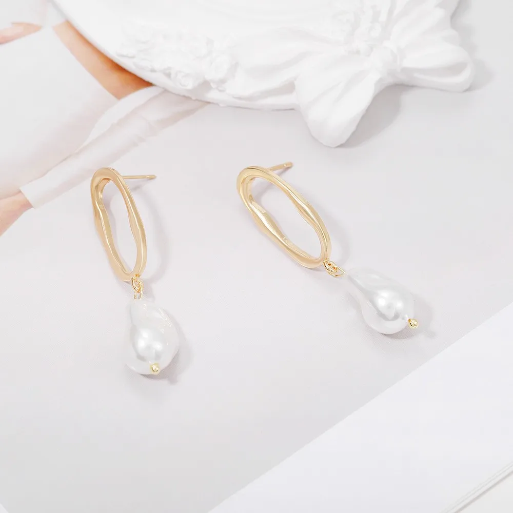 أقراط اللؤلؤ المتدلية مطلية بالذهب أقراط اللؤلؤ أقراط اللؤلؤ هدايا للنساء