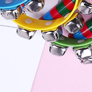 دعامة تعلم الموسيقى للأطفال: جرس يدوي قطعة واحدة بمقبض خشبي وخمسة أجراس جلجل