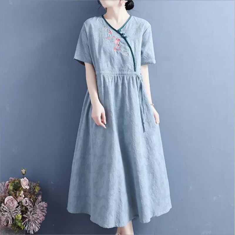 Cotton Linen Embroidered Short-sleeved Dress 2023 Summer New Chinese Style Women's Retro Artistic V-neck Loose Casual skirt