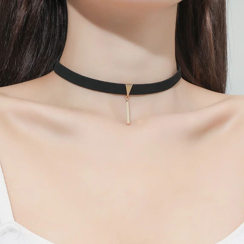 Gothic Black Velvet Choker Short Necklace for Women Tattoo Gold Color Strip Pendants Collares Mujer Collier Femme Bijoux