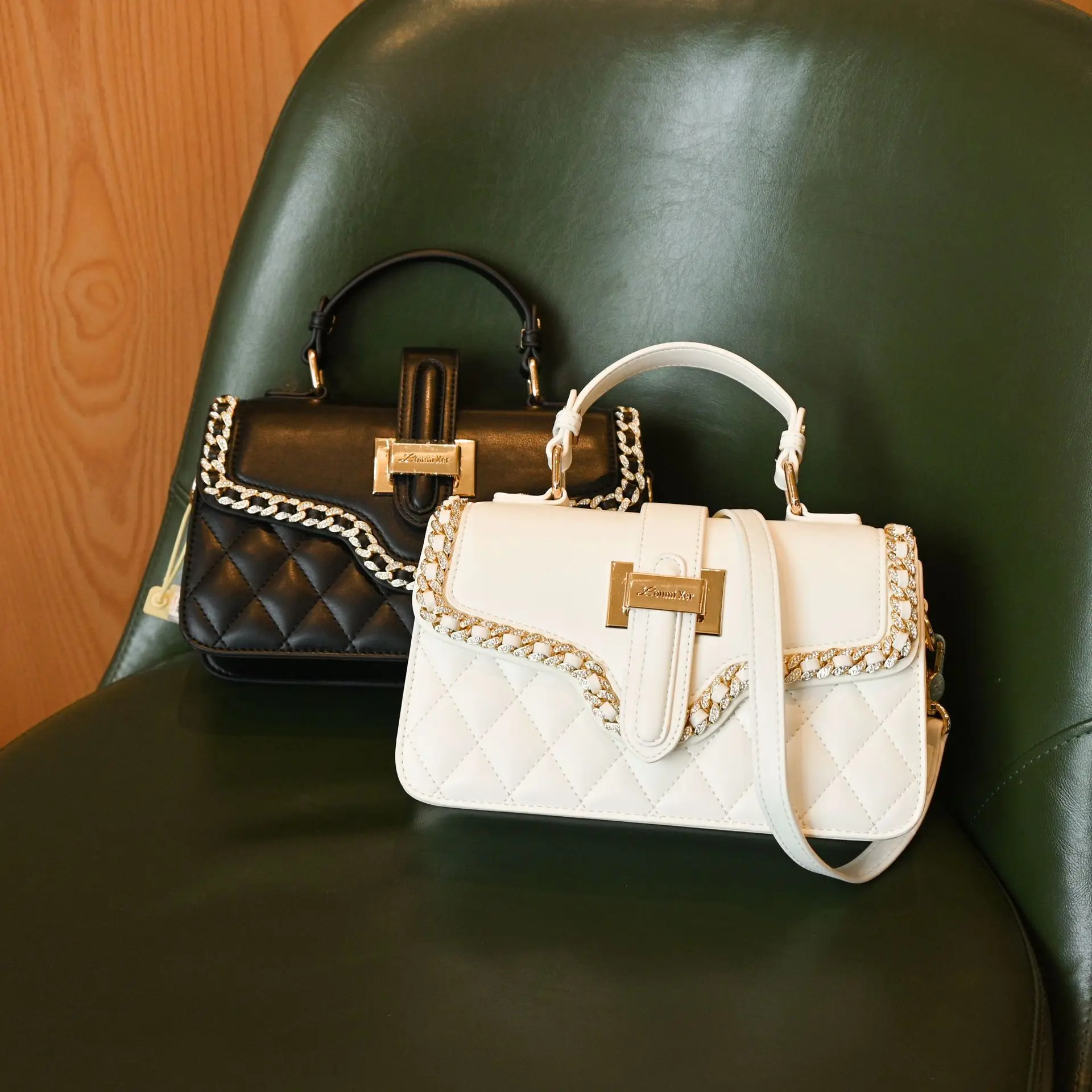 

High-End Women's Tote Bag Large Capacity Leather Commuter Business Leisure Solid Color Vintage Fashion