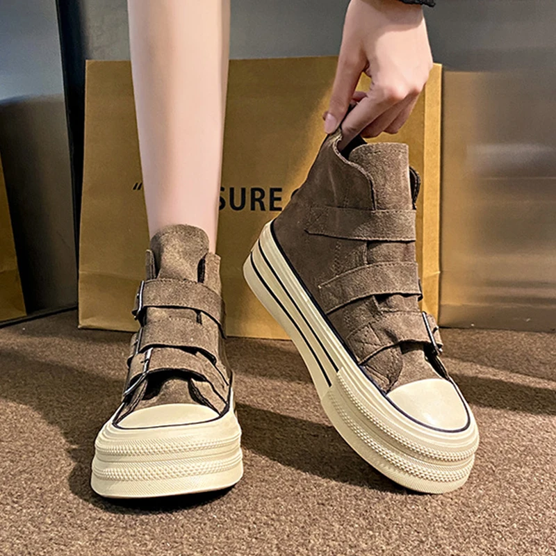 Retro high Top sneakers for girls Design buckle strap suede platform female shoes High Street grace waling boot Autumn Winter