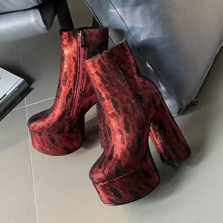 Sepatu bot wanita hak tinggi tebal sepatu wanita seksi untuk kaki besar sepatu bot sepergelangan kaki ekstra besar 43