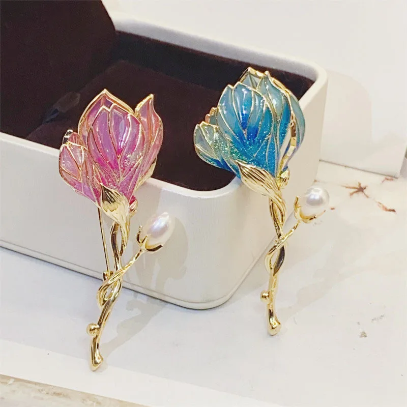 Elegant Chinese Style Enamel Hibiscus Flower Brooch With Pearl Accent Lucky Jewelry For Women Autumn Winter Coat Dress Lapel Pin
