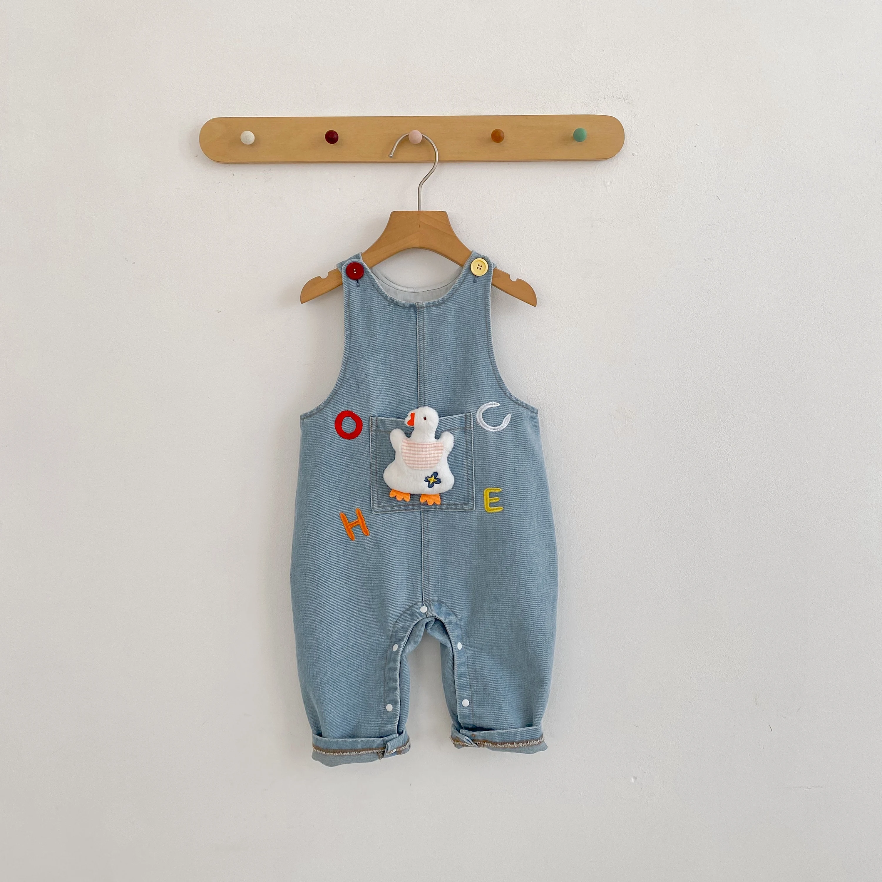 

New autumn baby clothing for 0-3 years old, cute duck dolls, fashionable baby carrier pants
