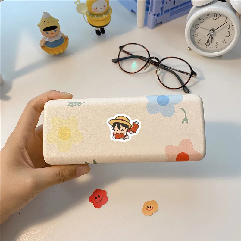 100 pièces Kawaii japon Anime une pièce autocollants mignon dessin animé Luffy Zoro décalcomanies téléphone bagages autocollants imperméables Graffiti enfants jouet