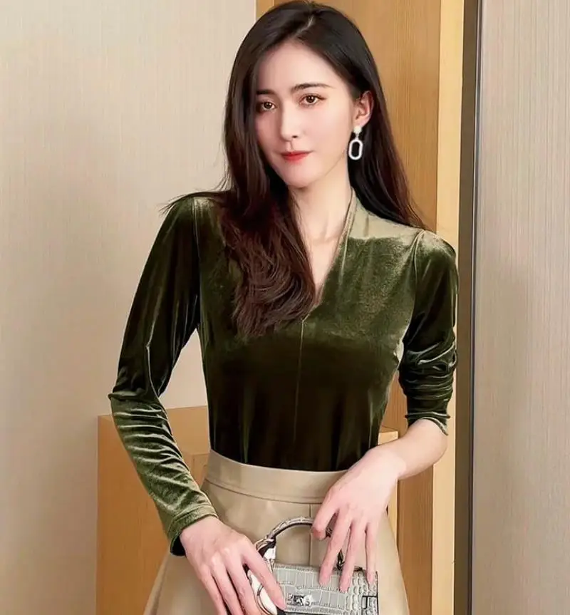 Fashion elegant V-neck long sleeve Velour shirts Korean streetwear Women slim velvet blouse Plus size Autumn Basic vintage Tops view 4