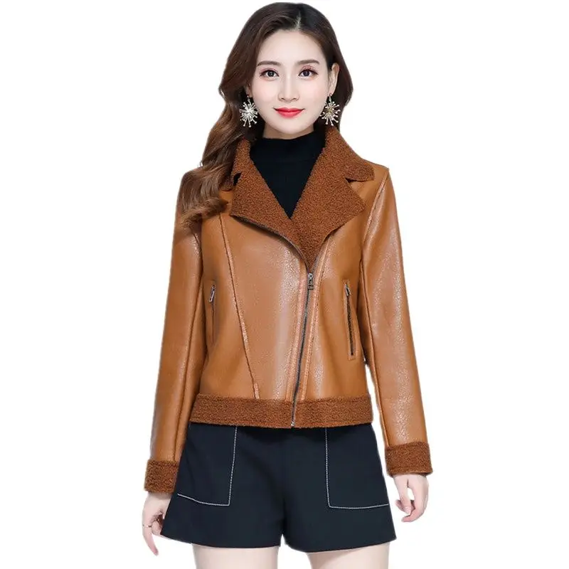 UHYTGF Herbst Winter Leder Jacke Frauen Faux Pelz Mantel Damen Dünne Kurze Motorrad Biker Jacke Grund Warme Plüsch Oberbekleidung 605