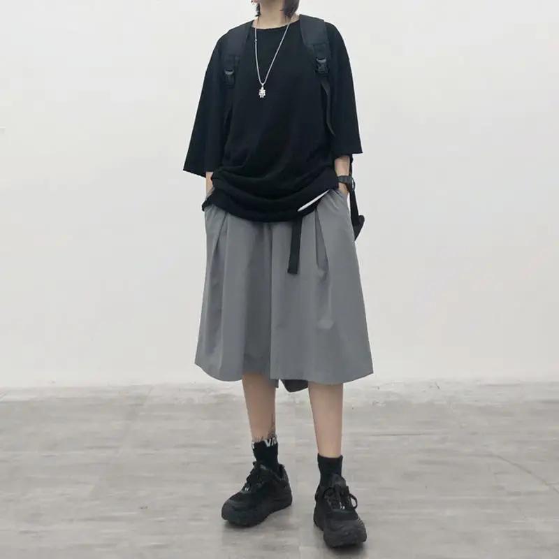 Pantaloncini casual larghi estivi solidi streetwear giapponese Pantaloni da cinque pollici a vita alta sopra il ginocchio da donna