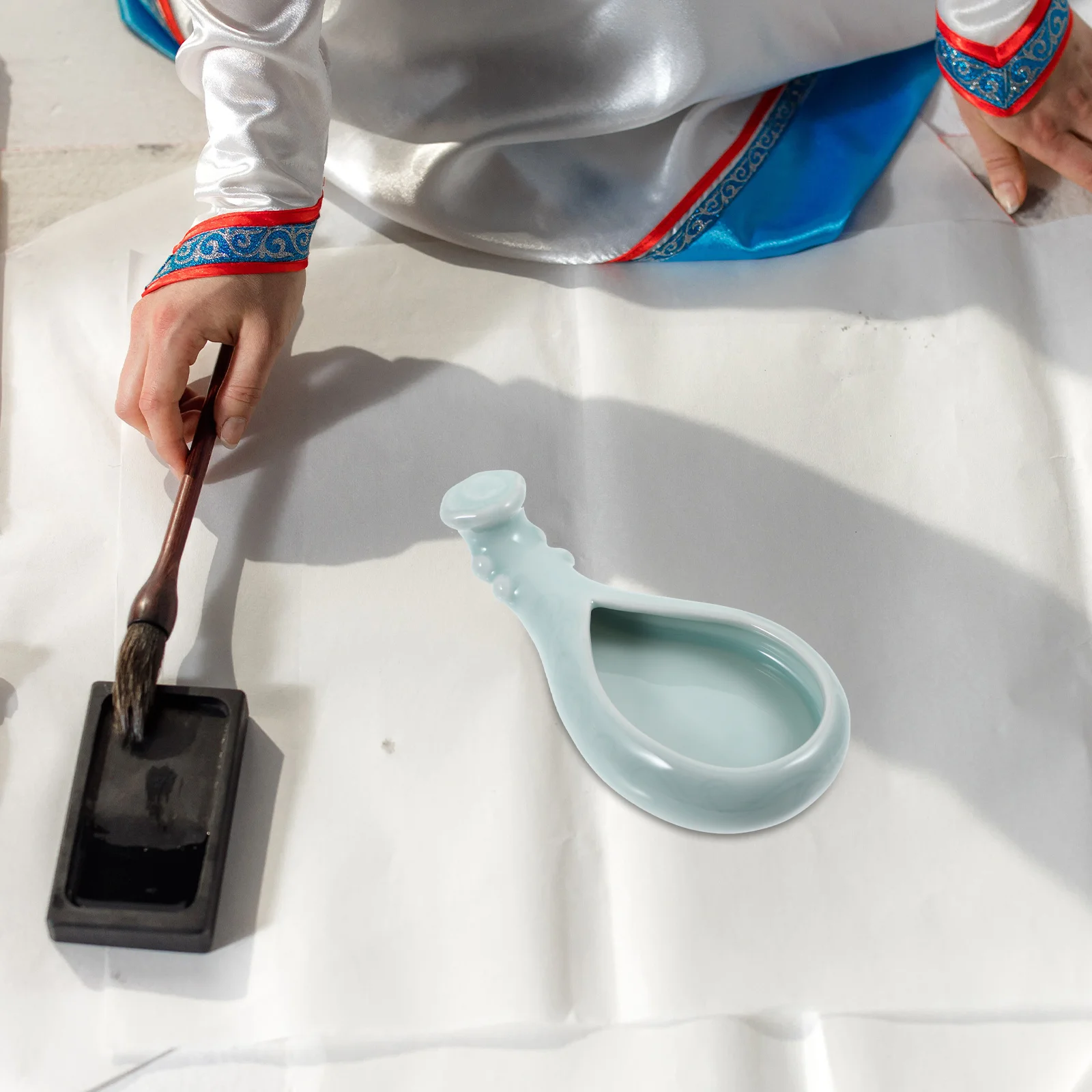 طبق حبر من السيراميك، مستلزمات الخط المحمولة الرائعة وخفيفة الوزن للرسم والكتابة في غرفة الدراسة المزخرفة لسطح المكتب