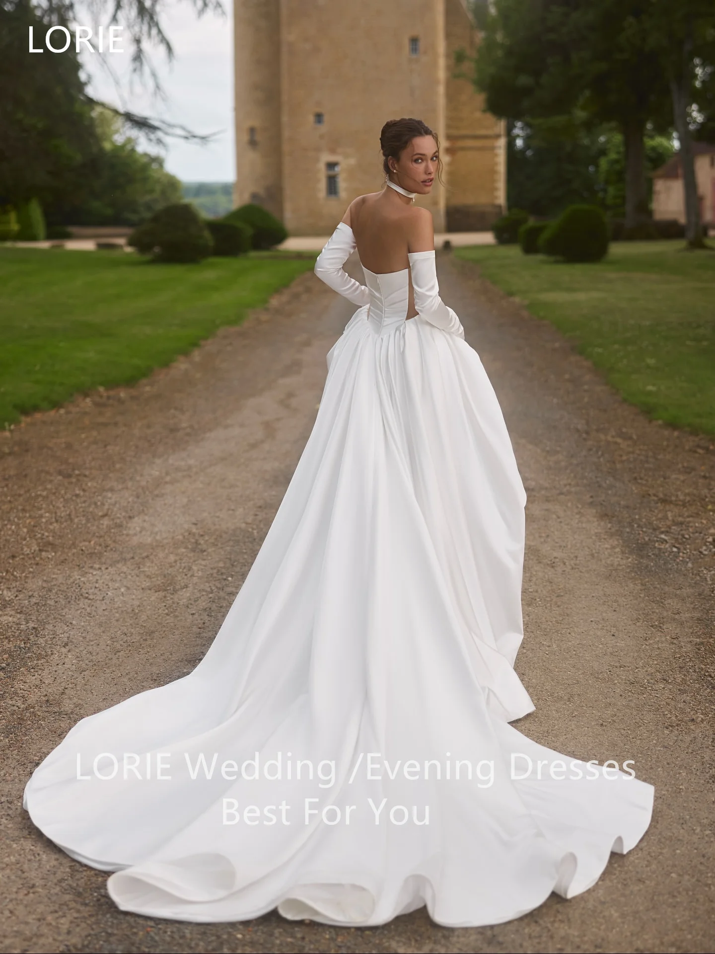 LORIE Abiti da sposa in raso Squisito senza spalline Lone Train Abito da sposa Abito da sposa con pieghe avorio Personalizzato