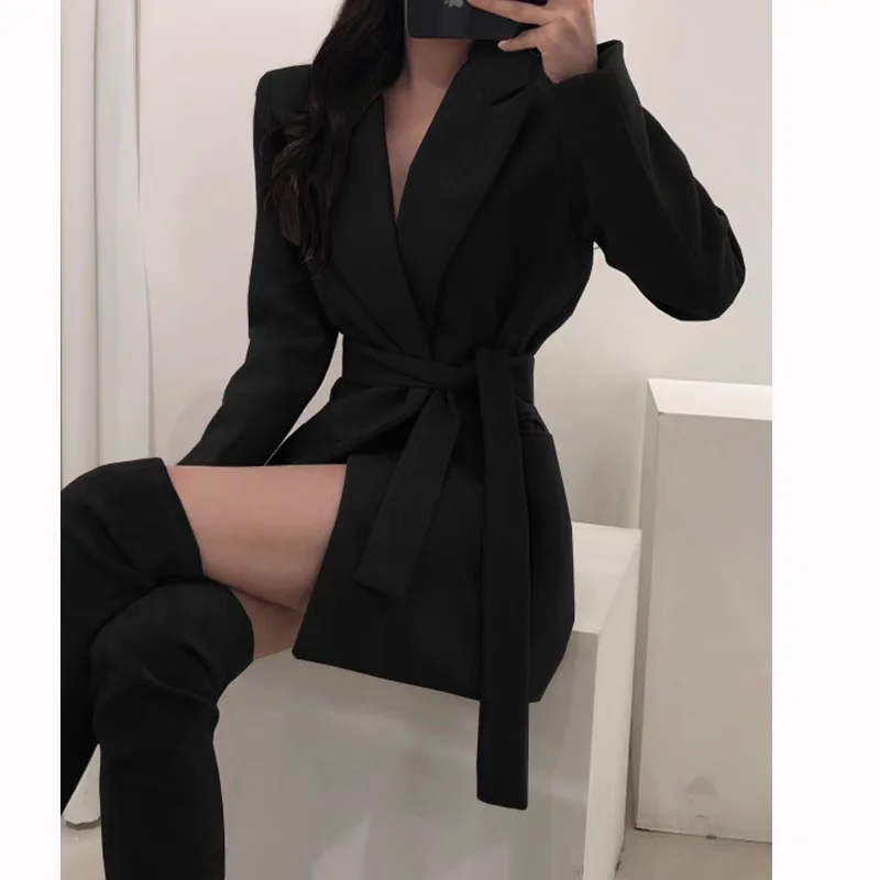 2025年春新作・秋新作　韓国風　ネットセレブ風　小さめスーツジャケット　レディース　シック　ミディアム丈スーツ　ベルト付き　スリム　細身