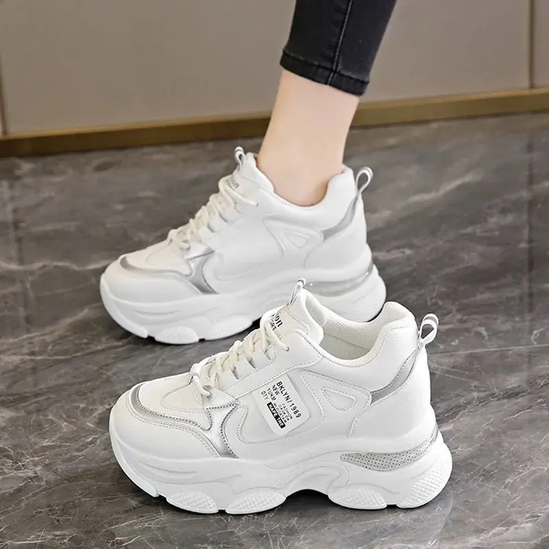 2024 New Women's Shoes Increased Heel Petite Lightweight Casual Sports Shoes Rubber Material Increased Inner Heel China Origin