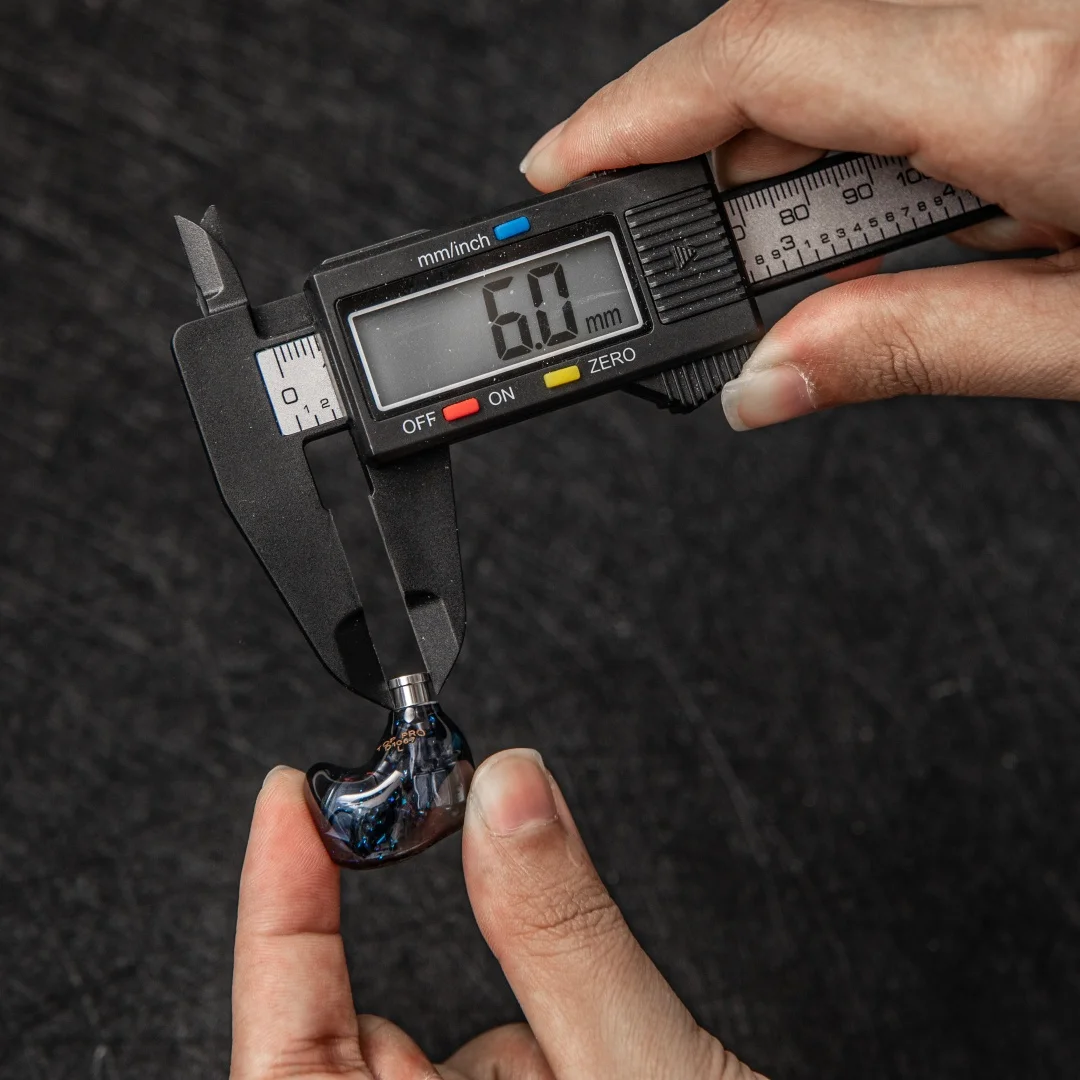 XENNS Mangird Top Pro 10-Treiber-Hybrid-IEM-Ohrhörer mit Premium-Kabel und austauschbaren Anschlüssen – Detail 8