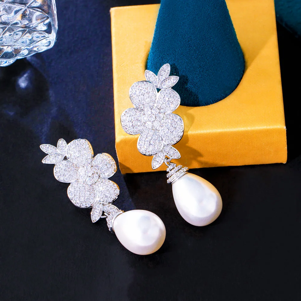 Pera-Boucles d'oreilles élégantes en or blanc pour femme, bijoux en forme de grande fleur, goutte d'eau, longue perle, mariage, fête, document cubique, E454