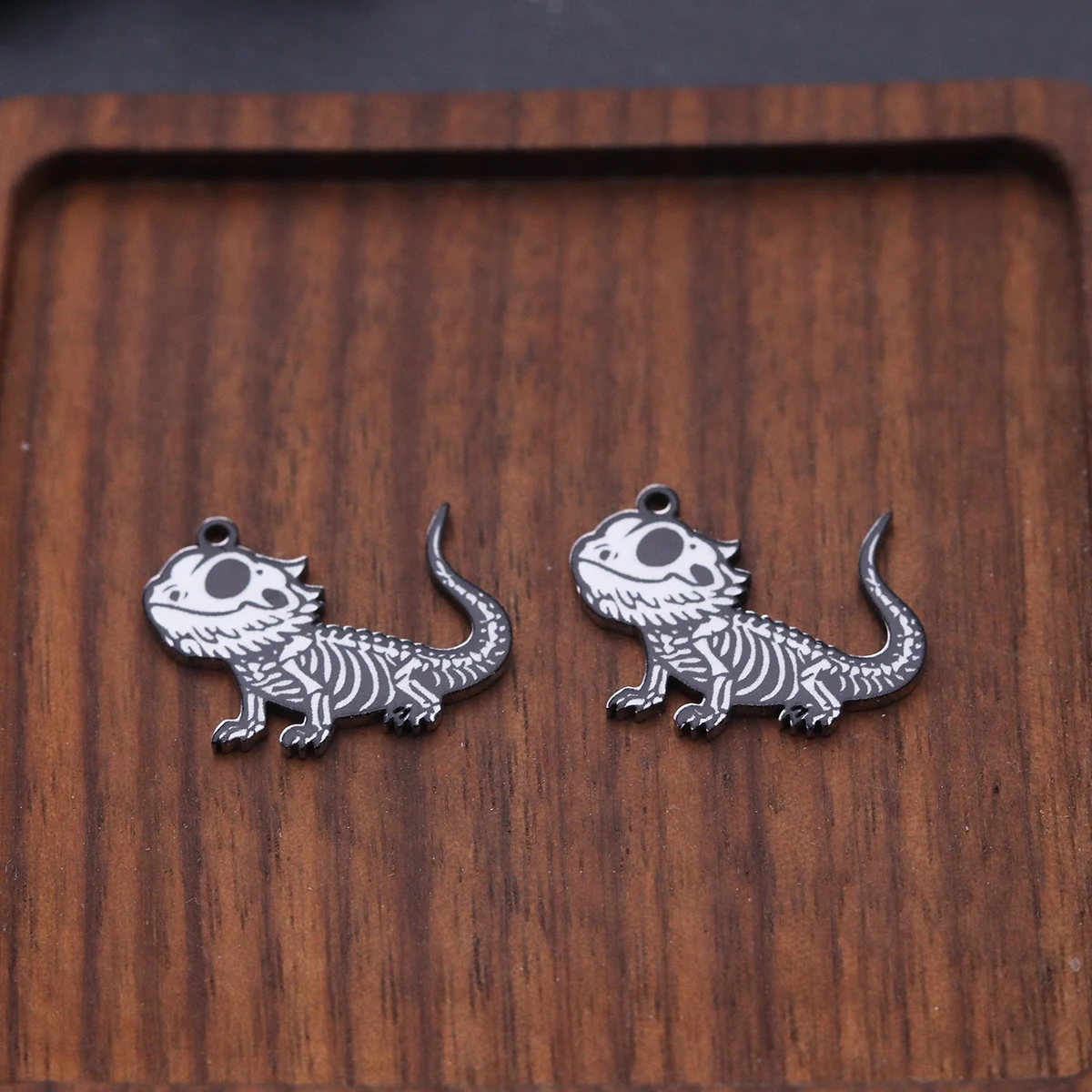 2 قطعة الشرير الأسود نمط السحلية الفولاذ المقاوم للصدأ قلادة جالبة للحظ لصنع المجوهرات سلاسل المفاتيح هالوين الأحفوري الهيكل العظمي لتقوم بها بنفسك لوازم #4