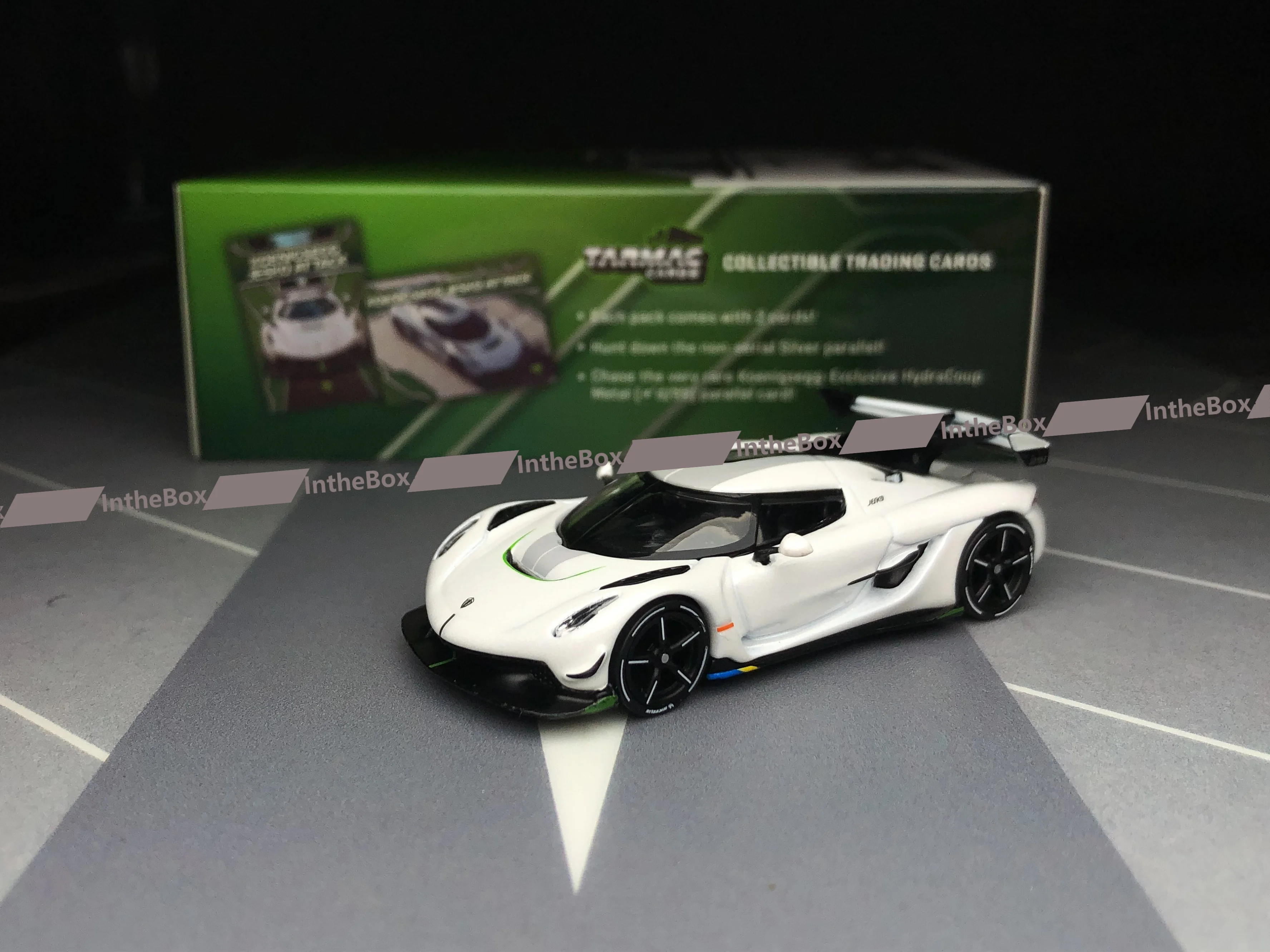 

Jesko Attack + 1 Pack Cards - White - TARMAC 1:64 Diecast Model Car Collection Limited Edition Hobby Toys