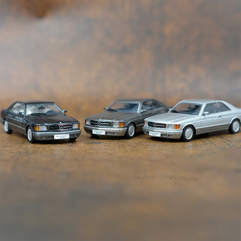 

Diecast 1:43 Scale BENZ 500SEC W126 Sedan Simulation Alloy Car Model Static Display Collectible Toy Gift Decration Souvenir