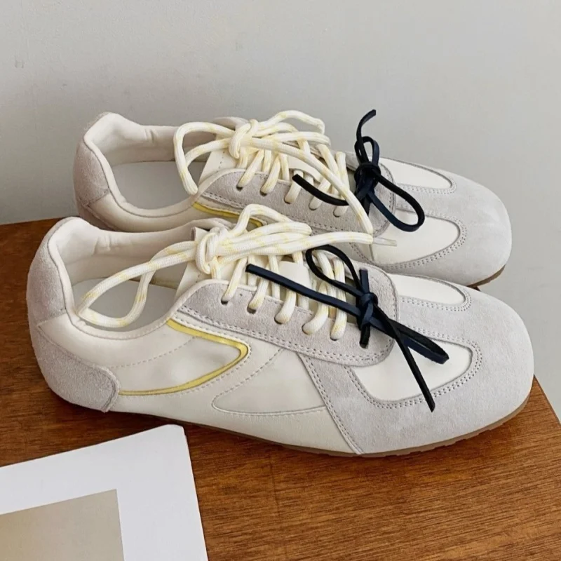 

Лаконичная женская обувь с круглым носком в стиле ретро, новинка весны 2024, корейский популярный стиль, повседневные удобные мягкие кроссовки, элегантная женская обувь