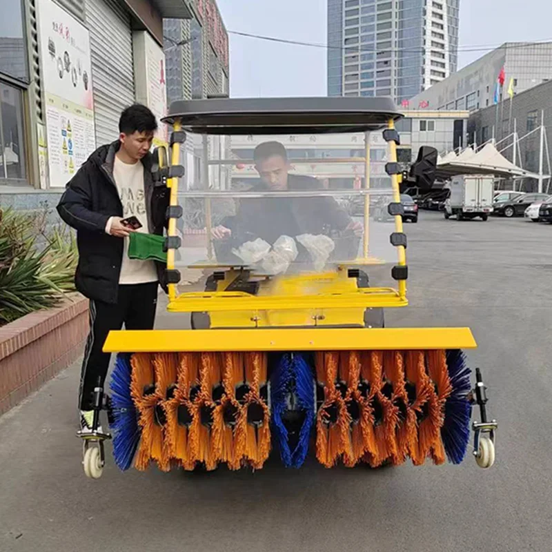 Product Manufacturer Removal Vehicle Broom 15hp 5.5hp Sweeper Snow Sweeper Truck Four-wheel Drive All-gear Snow Plow