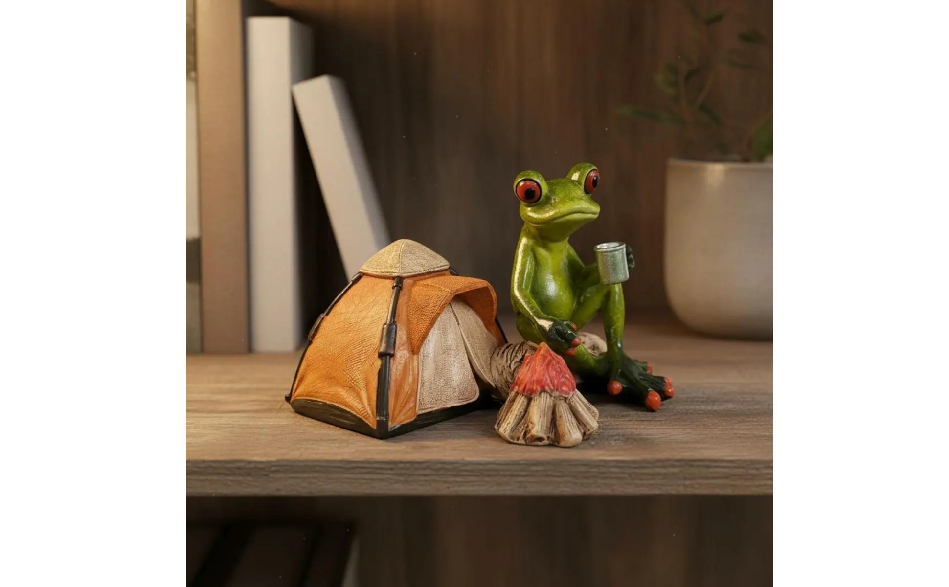 Resin Frog Statue with Tent Novelty Design Camping Frog Figurine House Decoration Detailed Craftsmanship Handmade for Shelf