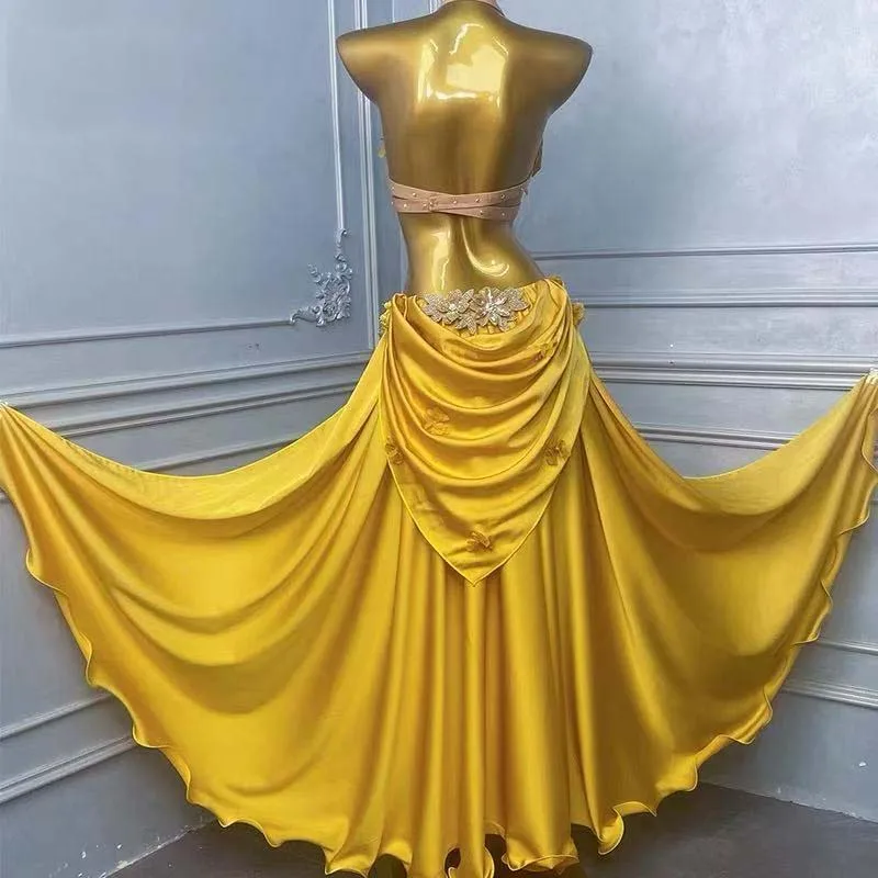 Traje de actuación de danza del vientre Oriental, sujetador con tirantes, falda oscilante grande dividida, ropa de baile para actuación, conjunto de escenario para Club para mujer dorado
