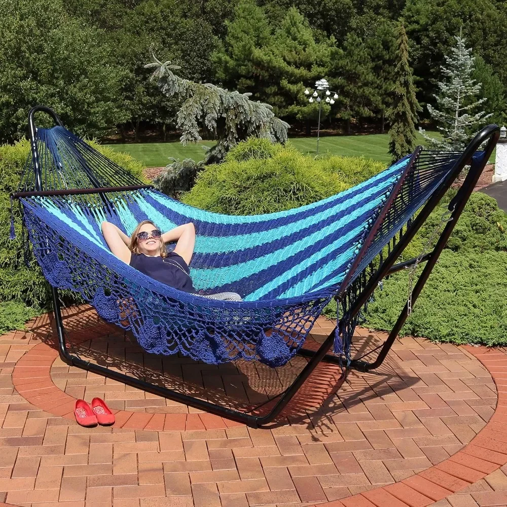 

Deluxe Handwoven American Style Cotton Hammock -770-Pound Weight Capacity