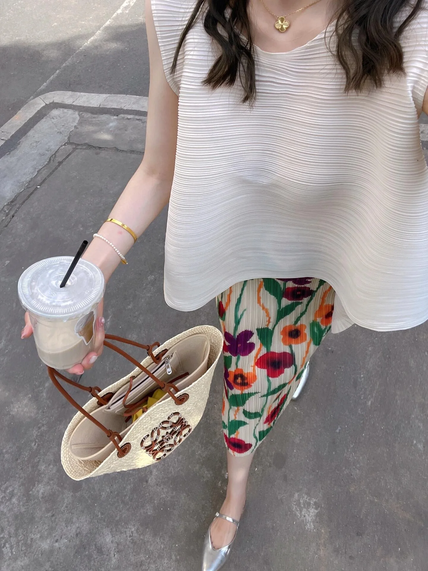 

Three-pleat Sleeveless round Neck Slimming Top Women's Commute Style Casual Loose Fit Polyester Fabric Summer New Design