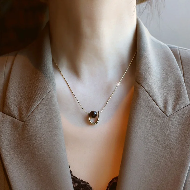 saptefamou-2026-nuevo-collar-con-letra-u-de-piedra-ojo-de-tigre-cadena-versatil-y-sencilla-de-lujo-para-sueter-accesorio-de