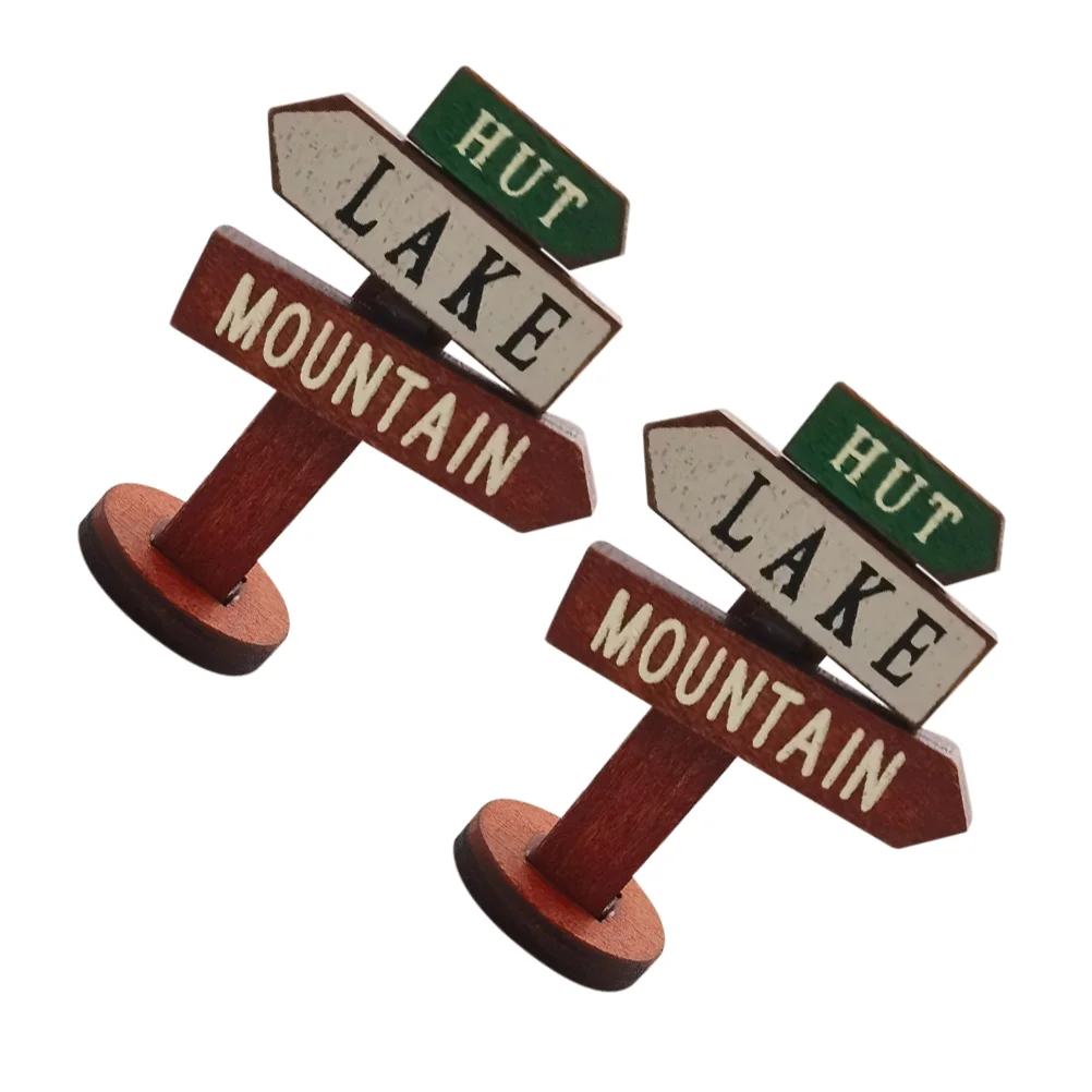 

2 Pcs Wooden Road Sign Micro Landscape Adornments Mini Scene Props Signs Decorations Miniature Garden Guide Boards Street Photo