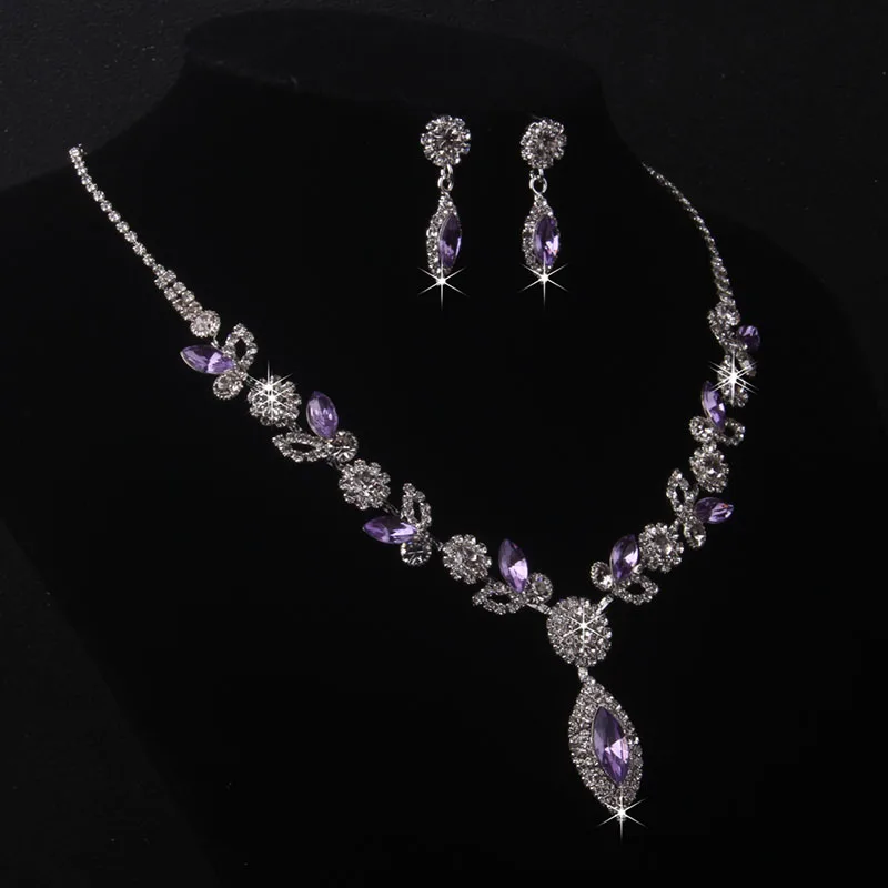 High end and elegant women's fashion necklace, exquisite claw chain necklace, earring set, wedding dress accessories, wedding se