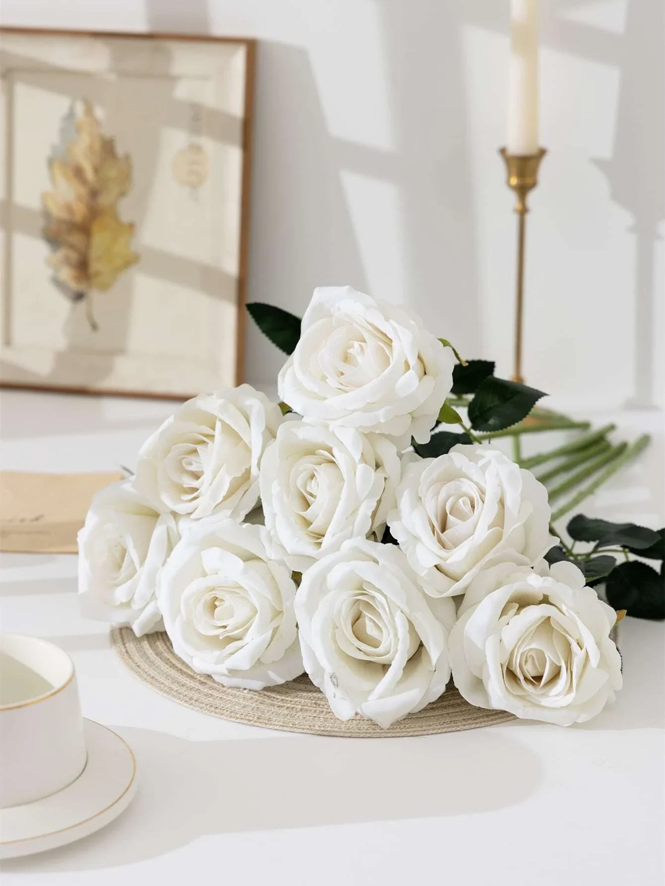 

5Packs/4Pcs/1Bunch White Rose Artificial Bridal Bouquet Realistic Velvet Faux Flower Flower Arrangement Decoration Fake Rose Art