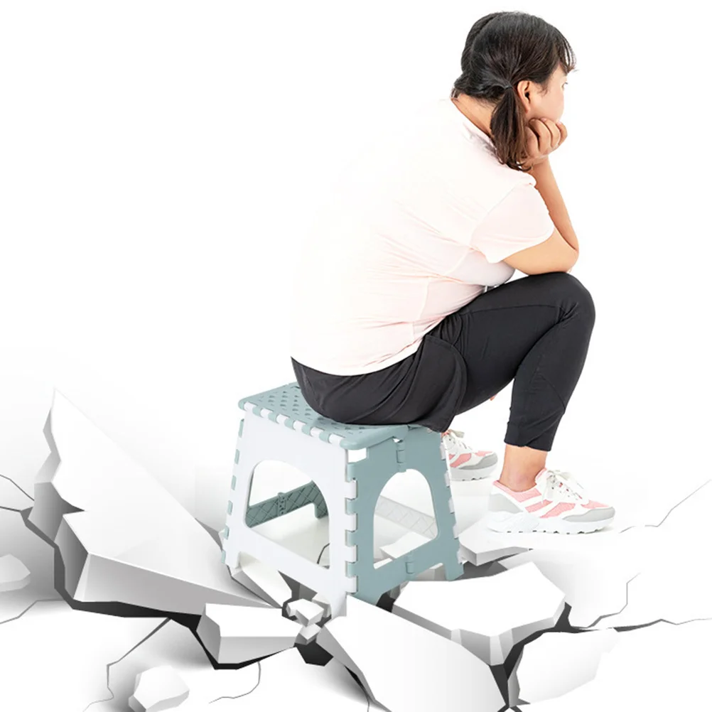 

Plastic Folding Chair Portable Household Stool Anti-Skid Pads Durable Lightweight for Kitchen Bathroom Closet Garage Outdoor