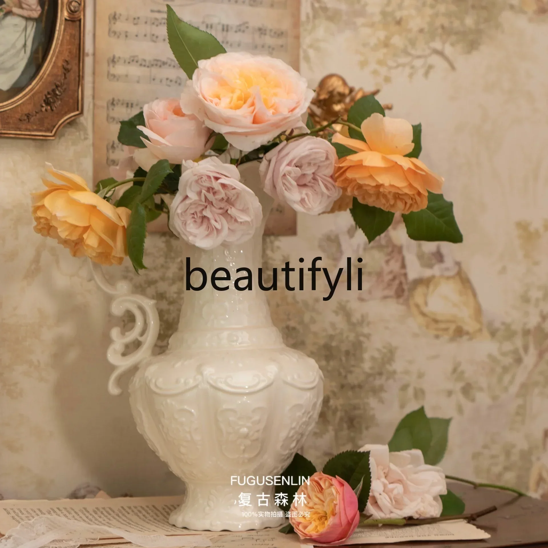TTT  Retro Forest French Elegant Embossed Ceramic Vase Ornament Flower Arrangement Water Cultivator Home Decoration