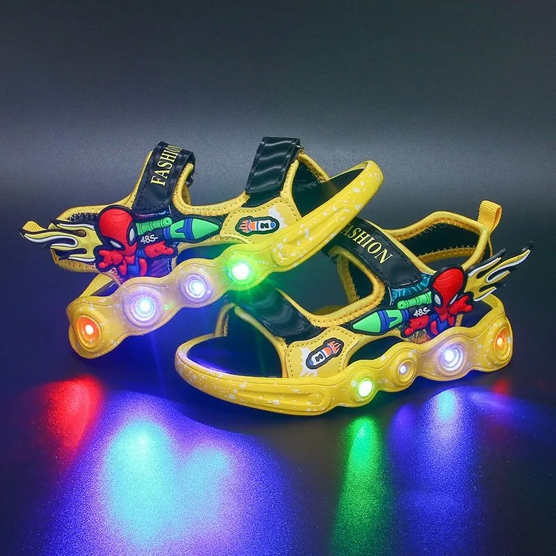 Dziewczęce letnie buty chłopięce LED Light Luminous sandały Cartoon Spider Man dziecięce kapcie sportowe miękkie buty plażowe dla maluchów