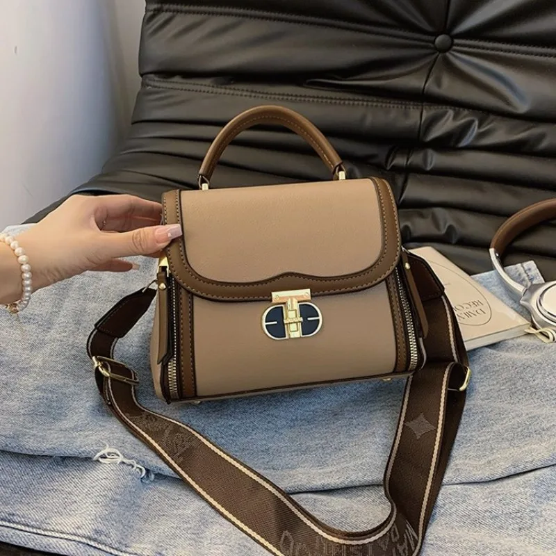

Elegant Bamboo Handle Bag For Women Natural Wood Accent Shoulder Handbag Unique Eco Chic Style For Sustainable Fashion