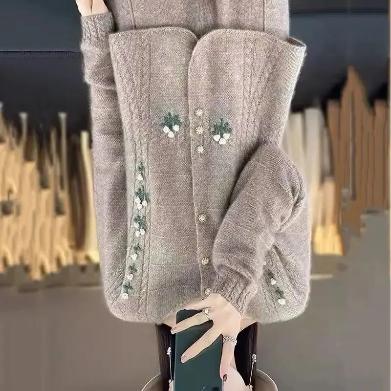 

Вязаный кардиган с вышивкой, цветной женский свитер с круглым вырезом, тяжелый элитный осенне-зимний коллекция 2025 года, новые вязаные женские топы с длинными рукавами