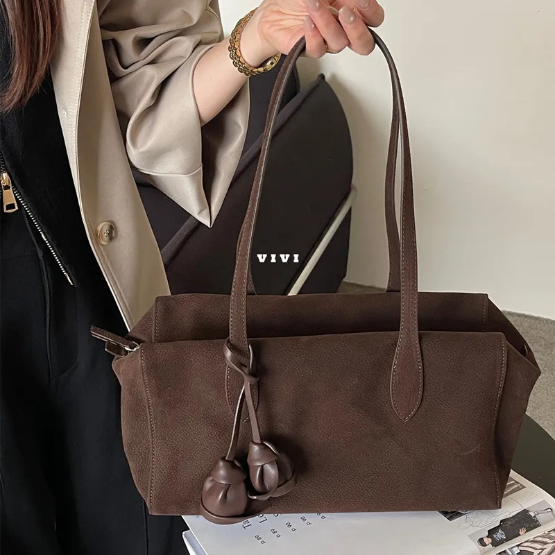 

FIRMRANCH Korean Fashion Brand Yeomi Horizontal Square Hole Design Large Capacity Women's Single Shoulder Armpit Bag Kpop Purse