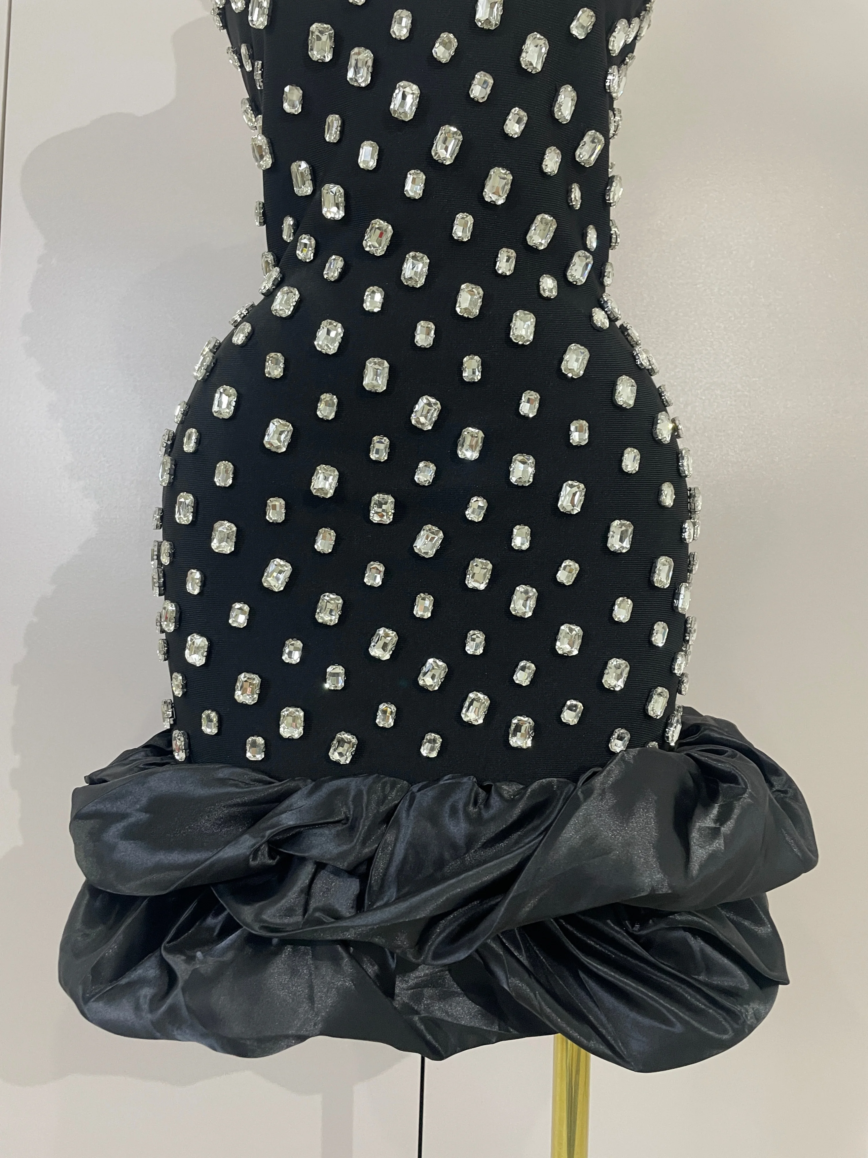 Women Luxury Diamonds Sleeveless Bodycon Bandage Mini Dress High Street Celebrate Evening Prom Club Elegant Birthday Party Dress view 6