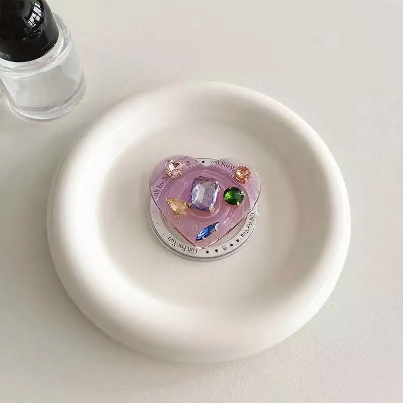 نفس الحامل المغناطيسي مثل آلهة Instagram، مناسب لجميع سلاسل هواتف Apple وSamsung، التي تحبها الجميع