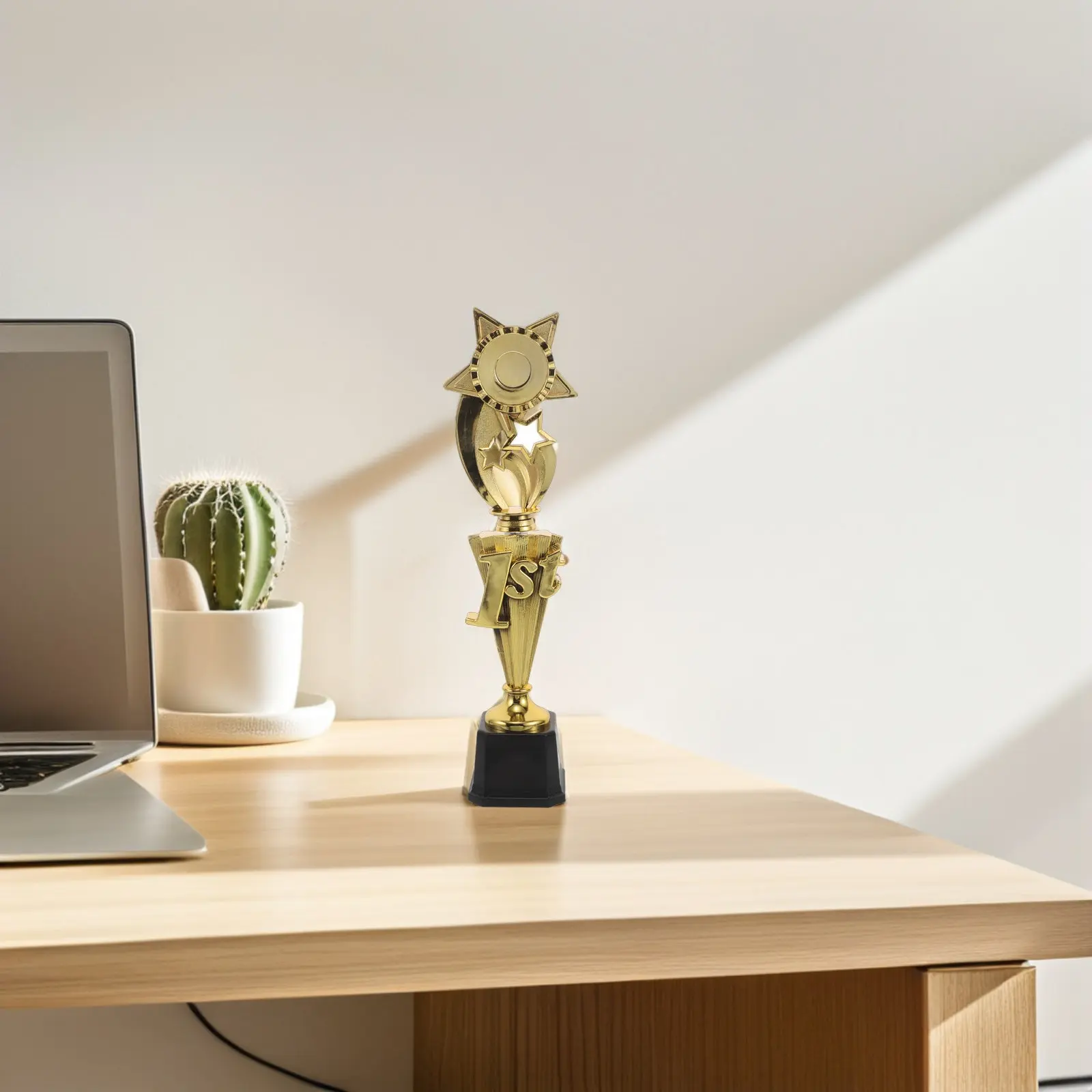 First Place Plastic Trophy Golden Star Sports Competition Award Soccer Football Championship Prize Celebration Trophy Party