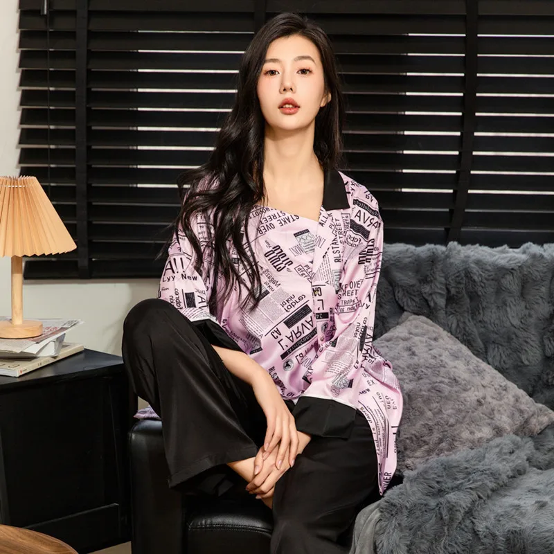 Pijamas elegantes de seda de hielo para mujer, conjunto de tres piezas con estampado de periódico a la moda, manga larga fina, muebles para el hogar, novedad