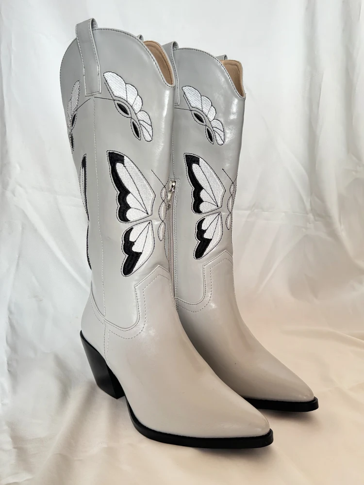 

2026 New Retro Embroidered Boot High Tube Side Zipper Western Boot Versatile Knee High Fashion Boot Increased Height Thick Heel