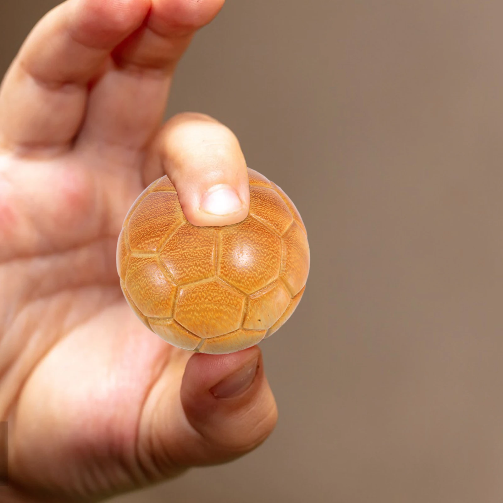 

2pcs 47Mm Wooden Hand Exercise Rosewood Football Shaped Baoding Massage Tool For Relaxation Focus Durable Craft Soccer Equipment