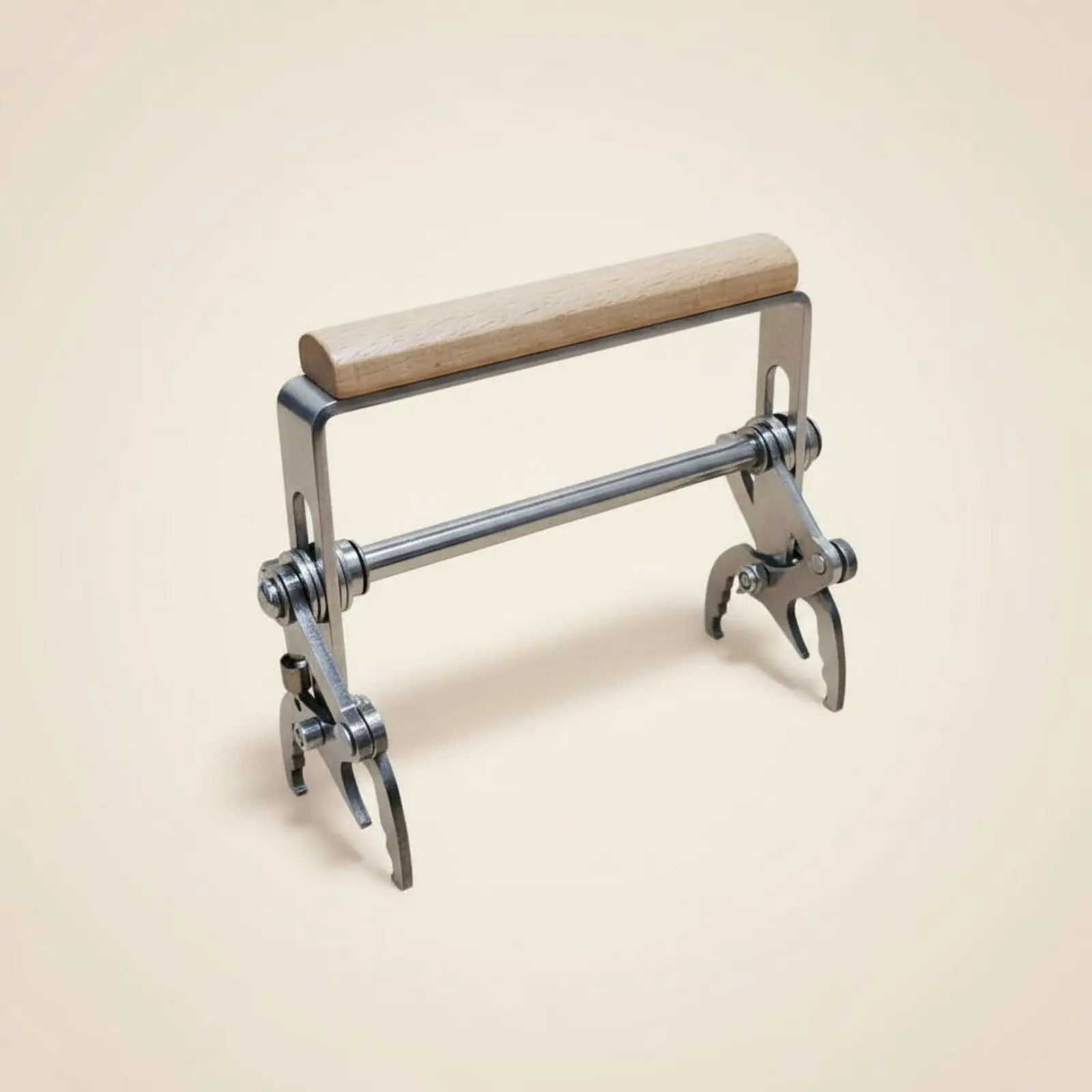 Apiary Frame Lifter Stainless Steel Bee Frame Clamp Honeycomb Clip Non-Slip Grip Beekeeping Tool Coil-Action-Loaded
