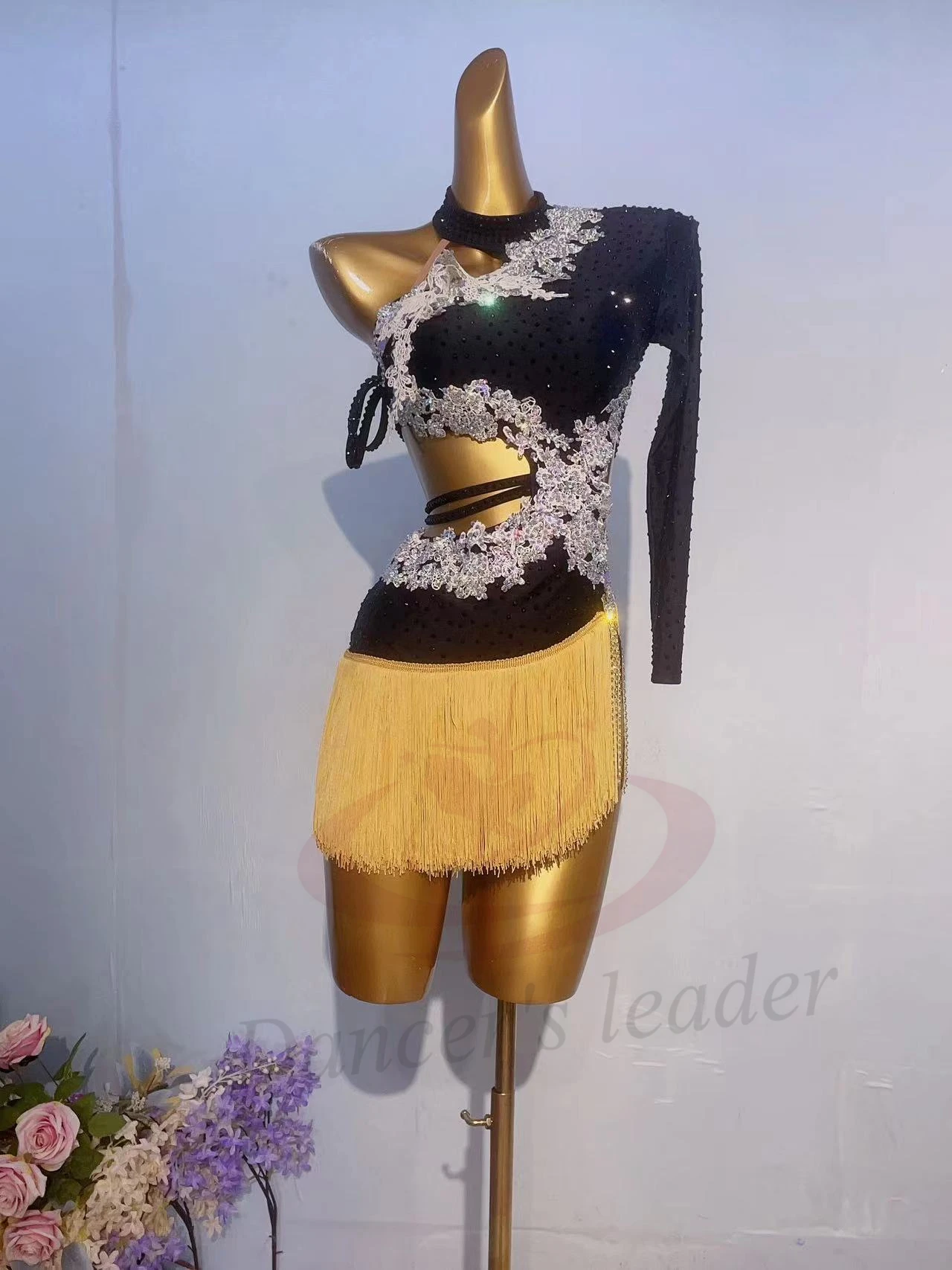 การแข่งขันเต้นรําละตินผู้หญิง High-end ที่กําหนดเอง 2 สี Patchwork Tango เสื้อผ้าสีดําชุดสระว่ายน้ํา