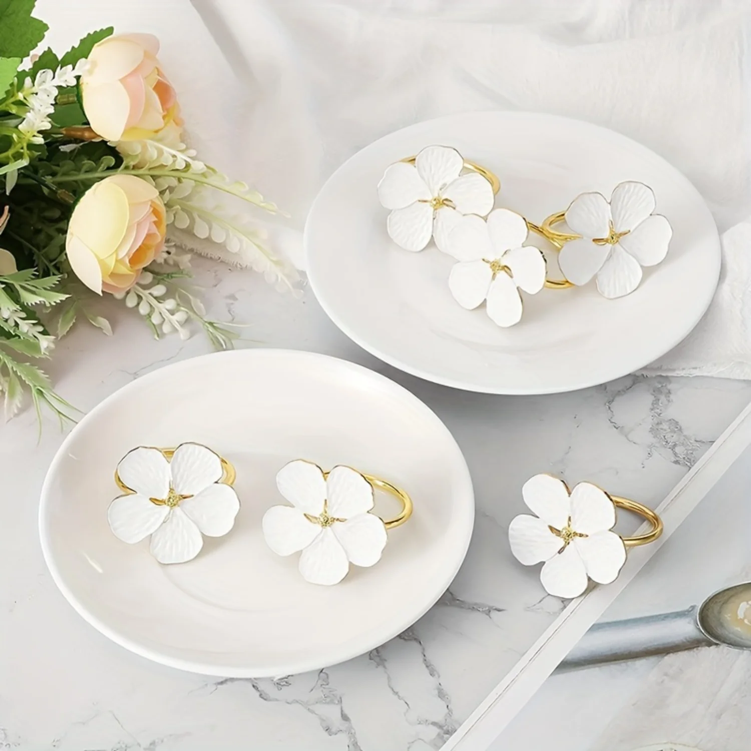 6pcs Flower Shaped Napkin Rings – Perfect for Rustic Farmhouse, Luxury Restaurant, Grand Hotel – Elevate Your Table Setting 